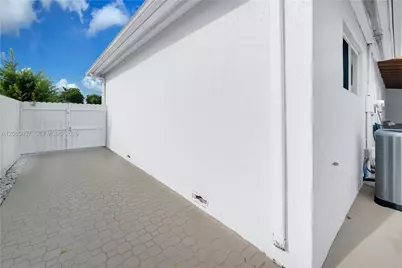9365 SW 44th St, Miami, FL 33165 - Photo 44