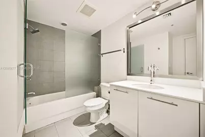 92 SW 3rd St #2004, Miami, FL 33130 - Photo 12