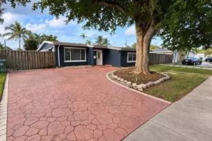 6541 SW 5th St, Pembroke Pines, FL 33023 - Photo 1