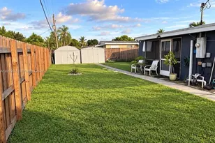 6541 SW 5th St, Pembroke Pines, FL 33023 - Photo 34