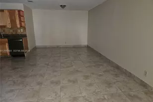 2500 NE 193rd St, Miami, FL 33180 - Photo 2