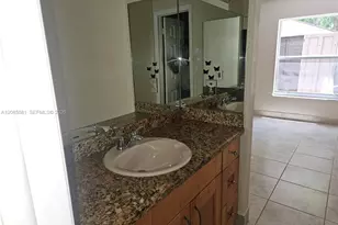 2500 NE 193rd St, Miami, FL 33180 - Photo 8