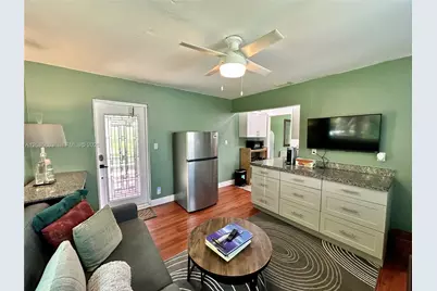 2431 Washington St #2, Hollywood, FL 33020 - Photo 6