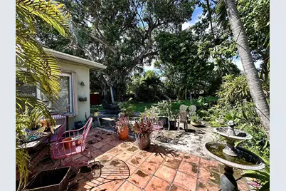 2431 Washington St #2, Hollywood, FL 33020 - Photo 22