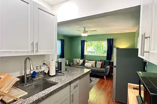 2431 Washington St, Hollywood, FL 33020 - Photo 10
