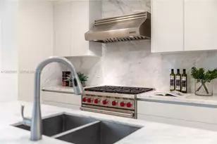 350 Meridian Ave, Miami Beach, FL 33139 - Photo 8