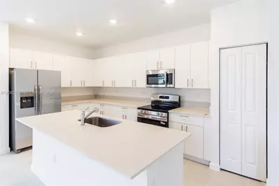 2996 SE 25th Ter, Homestead, FL 33035 - Photo 10