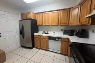 10903 N Kendall Dr, Miami, FL 33176 - Photo 1