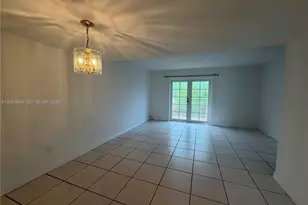 10903 N Kendall Dr, Miami, FL 33176 - Photo 2