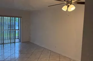 8040 N Colony Cir N, Tamarac, FL 33321 - Photo 6