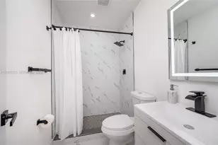 1028 NW 24th St, Miami, FL 33127 - Photo 14