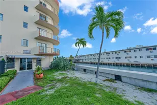7150 Indian Creek Dr, Miami Beach, FL 33141 - Photo 2