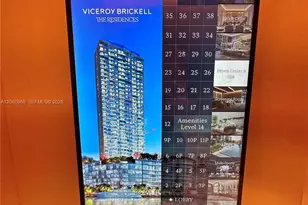 77 SE 5th St, Miami, FL 33131 - Photo 34