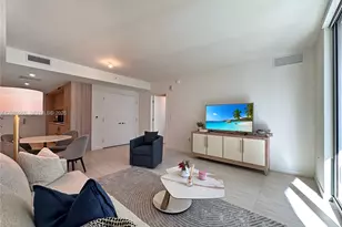 77 SE 5th St, Miami, FL 33131 - Photo 10