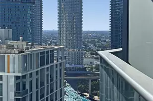 77 SE 5th St, Miami, FL 33131 - Photo 30