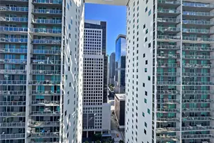 77 SE 5th St, Miami, FL 33131 - Photo 24