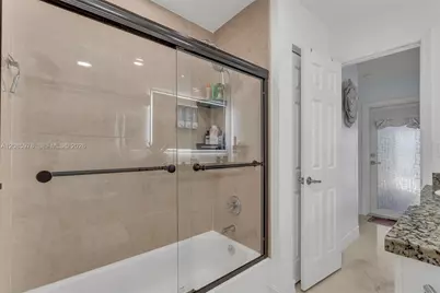 10140 NW 26th Ave, Miami, FL 33147 - Photo 50