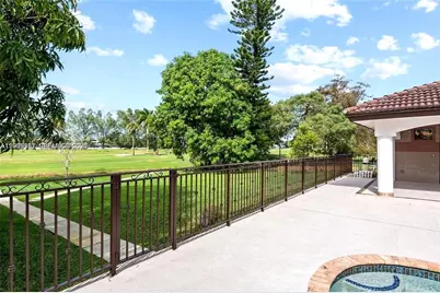 19420 W Saint Andrews Dr, Hialeah, FL 33015 - Photo 62