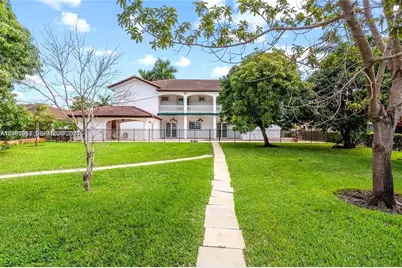 19420 W Saint Andrews Dr, Hialeah, FL 33015 - Photo 62