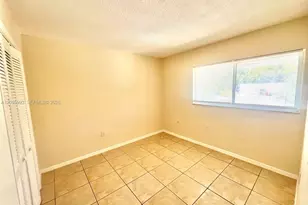 7626 NE 6th Ct, Miami, FL 33138 - Photo 8
