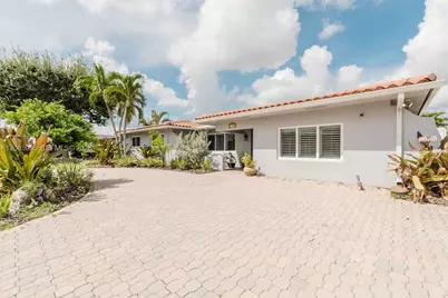 1732 SW 103rd Pl, Miami, FL 33165 - Photo 1