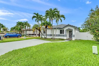 13936 SW 151st Ave, Miami, FL 33196 - Photo 4