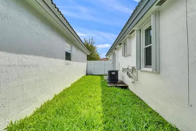 13936 SW 151st Ave, Miami, FL 33196 - Photo 32