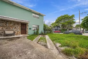 882 NW 2nd St, Miami, FL 33128 - Photo 1