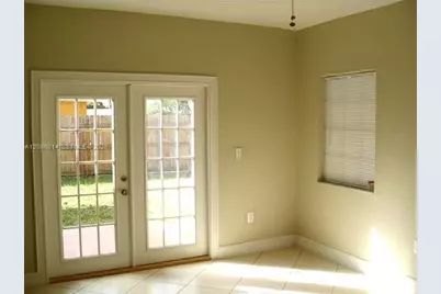 6601 Perry St, Hollywood, FL 33024 - Photo 14