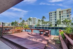 2689 NE 165th St, North Miami Beach, FL 33160 - Photo 36