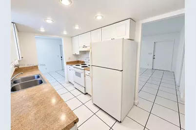 7804 NW 73rd Ter, Tamarac, FL 33321 - Photo 10