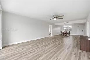 555 Oaks Ln, Pompano Beach, FL 33069 - Photo 20