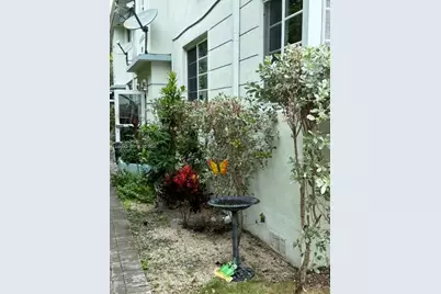 1995 Marseille Dr #8, Miami Beach, FL 33141 - Photo 4