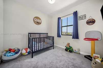 10657 W 32nd Ln, Hialeah, FL 33018 - Photo 26