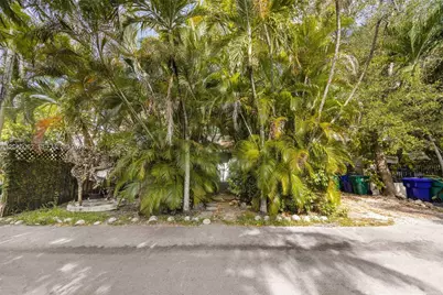 2952 Louise St, Coconut Grove, FL 33133 - Photo 4