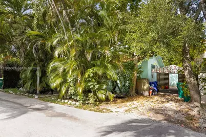 2952 Louise St, Coconut Grove, FL 33133 - Photo 6