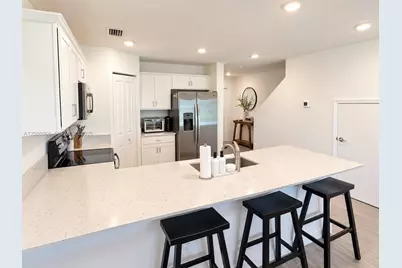 5013 Woods Edge Cir, Riviera Beach, FL 33410 - Photo 6