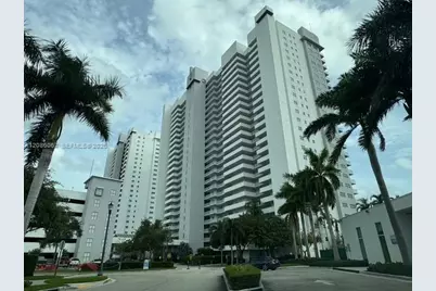 15051 Royal Oaks Ln #701, North Miami, FL 33181 - Photo 2