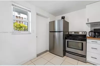 319 NE 14th Ave #106, Hallandale Beach, FL 33009 - Photo 8