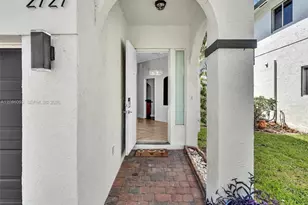 2727 Treasure Cove Cir, Dania Beach, FL 33312 - Photo 2