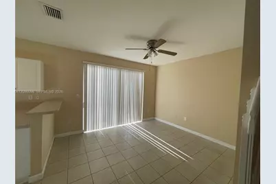 992 NE 41st Pl, Homestead, FL 33033 - Photo 4