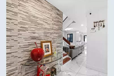 9152 SW 6th St, Miami, FL 33174 - Photo 4