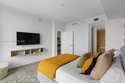 88 SW 7th St #2906, Miami, FL 33130 - Photo 8