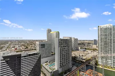 88 SW 7th St #2906, Miami, FL 33130 - Photo 16