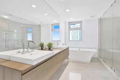17301 Biscayne Blvd #1207, North Miami Beach, FL 33160 - Photo 30