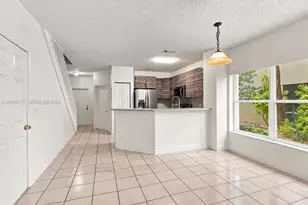 306 SW 120th Ave, Pembroke Pines, FL 33025 - Photo 6