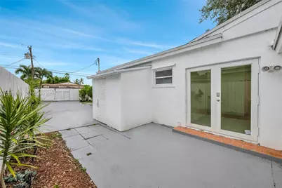 2041 NE 182nd St, North Miami Beach, FL 33162 - Photo 28