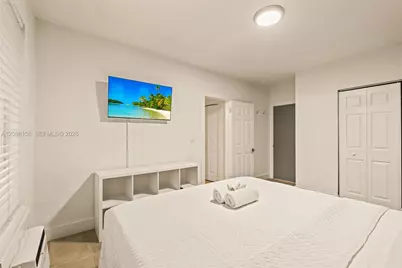 7340 Harding Ave #1, Miami Beach, FL 33141 - Photo 16