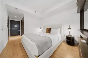 398 NE 5th St, Miami, FL 33132 - Photo 16