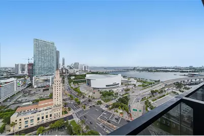 398 NE 5th St #1902, Miami, FL 33132 - Photo 10